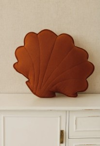 Poduszka Muszla Karmel - lniana