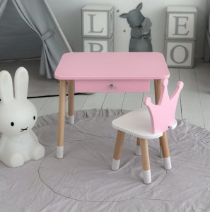 Stolik dziecięcy z szufladą i krzesełkiem korona – różowy zestaw mebli