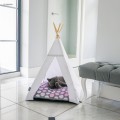 Tipi dla psa i kota biale legowisko rozowe grochy