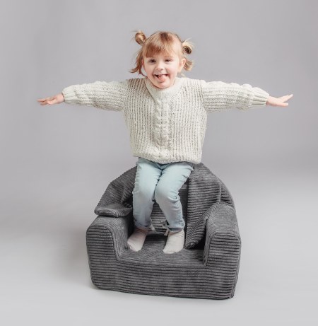 fotelik-piankowy-krolik-grafitowy