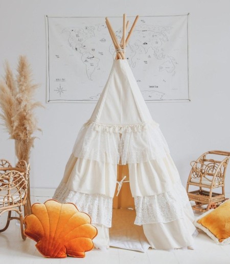 namiot-tipi-z-falbanami-Shabby-Chick-biel