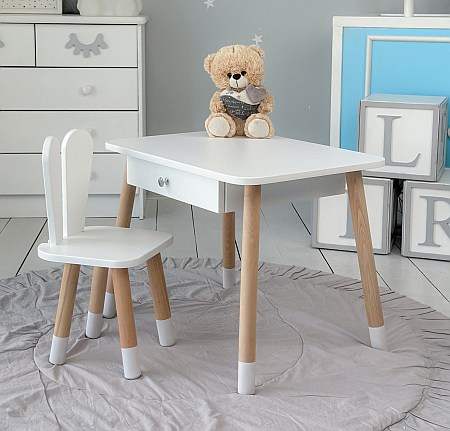stolik-dzieciecy-z-szuflada-i-krzeselkiem-kroliczek-bialy